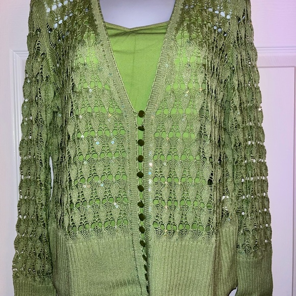 Cache Silk Cardigan with Sequins and Tank Top in Soft Apple Green - Picture 4 of 6